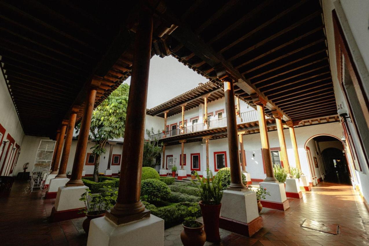 Best Western Plus Posada De Don Vasco Pátzcuaro Zewnętrze zdjęcie Interior of the house