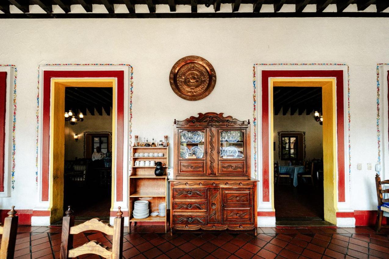 Best Western Plus Posada De Don Vasco Pátzcuaro Zewnętrze zdjęcie Interior of the house