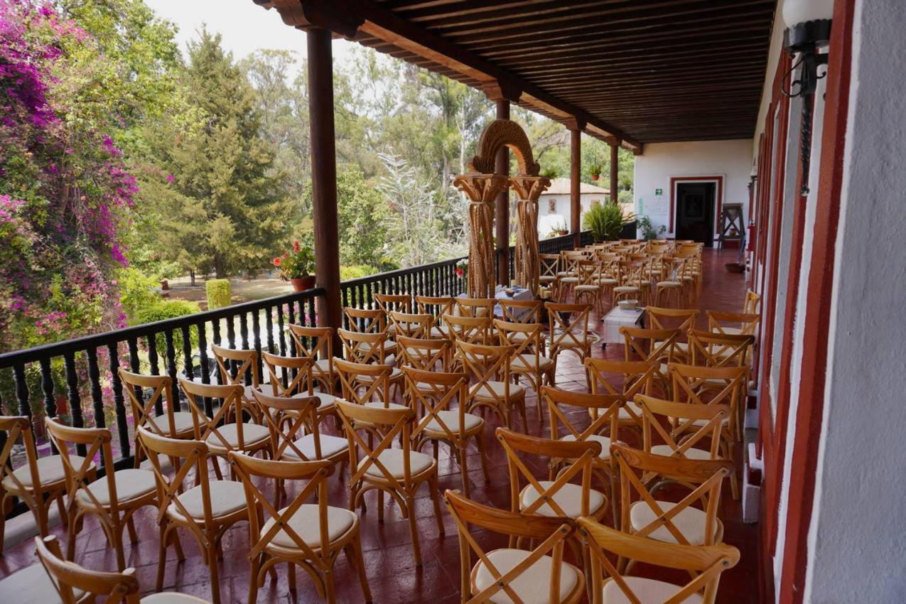 Best Western Plus Posada De Don Vasco Pátzcuaro Zewnętrze zdjęcie The patio of the Hacienda San José